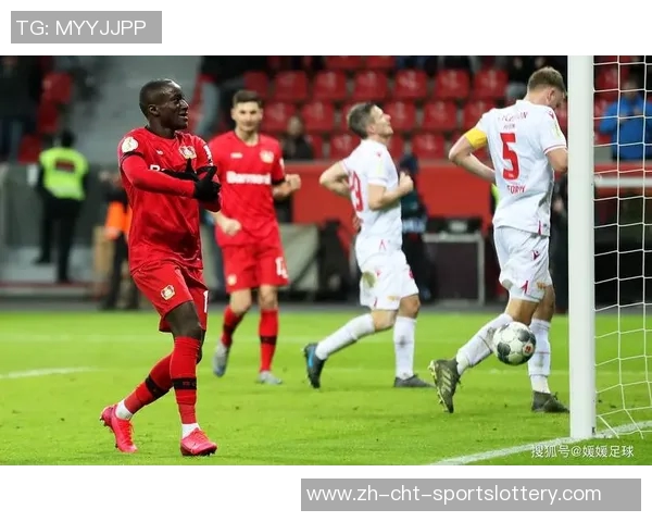 足球史上十个让人瞠目结舌的进球瞬间回顾与分析